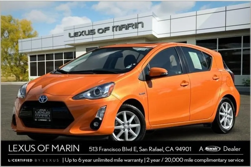 2015 Toyota Prius C Four photo 1