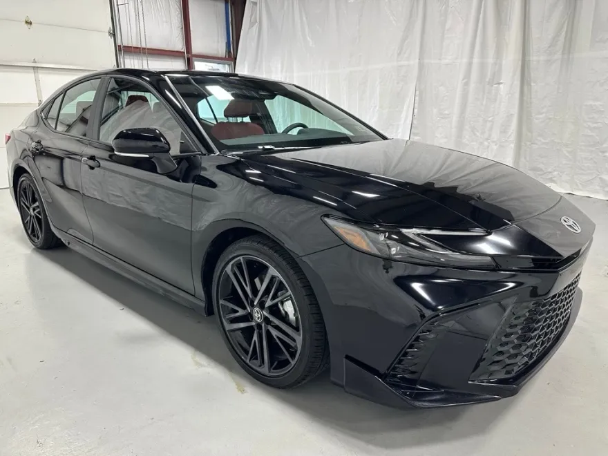 2025 Toyota Camry XSE photo 1
