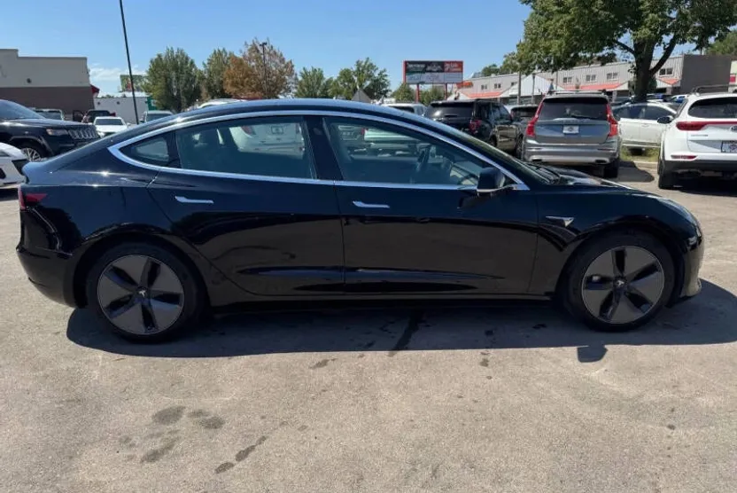 2018 Tesla Model 3 Long Range photo 1