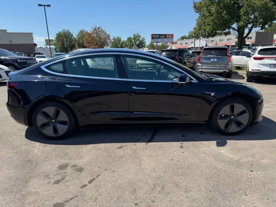 2018 Tesla Model 3 Long Range photo 1