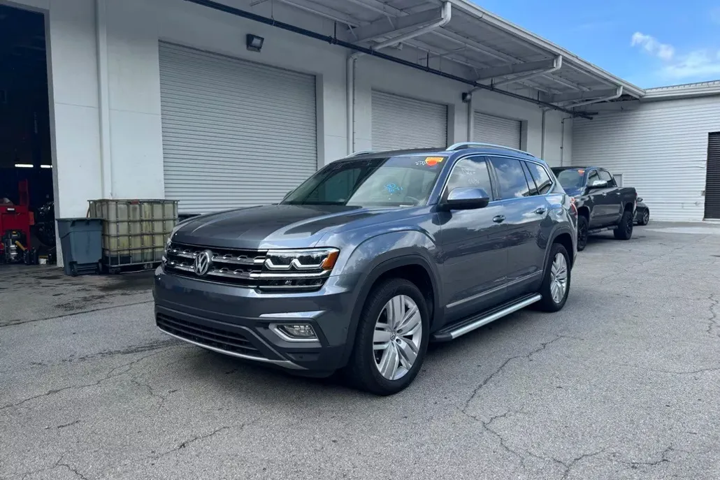 2019 Volkswagen Atlas V6 SEL Premium photo 1