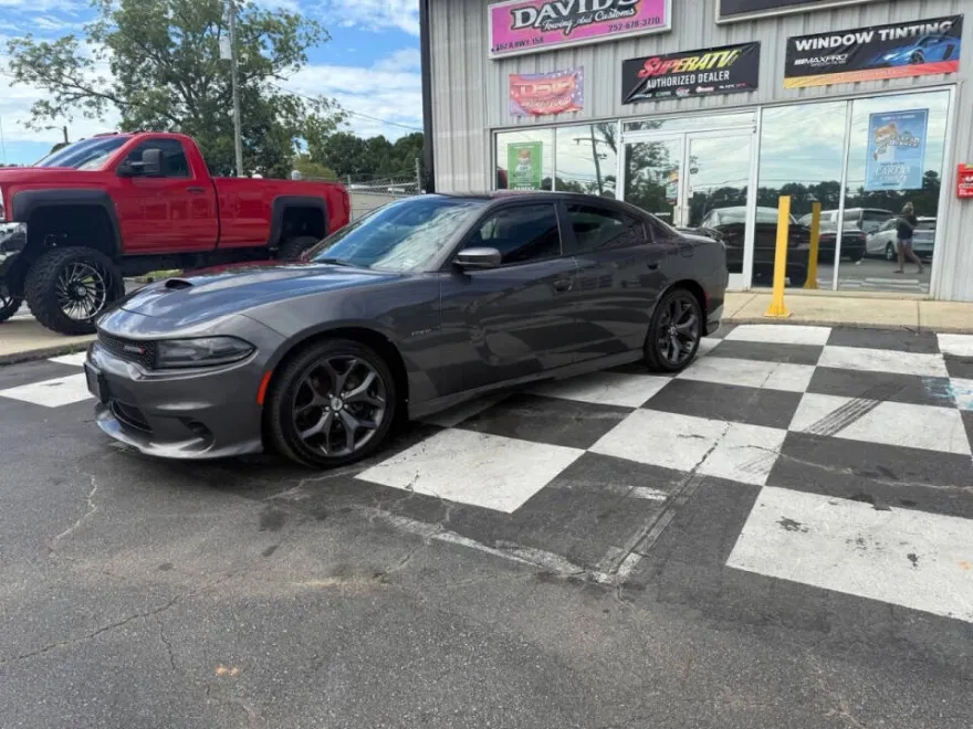 2019 Dodge Charger R/T photo 1