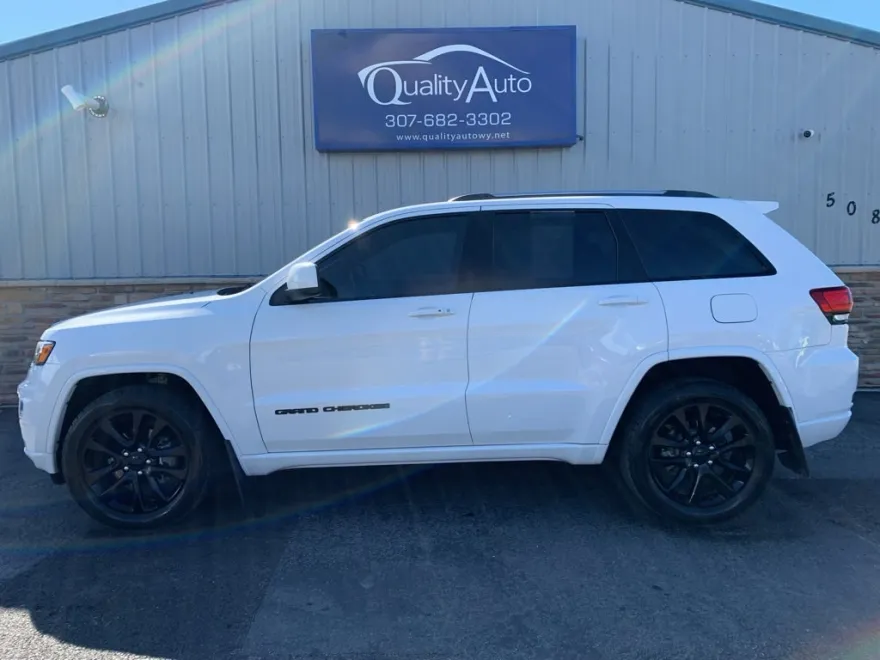 2020 Jeep Grand Cherokee Altitude photo 1