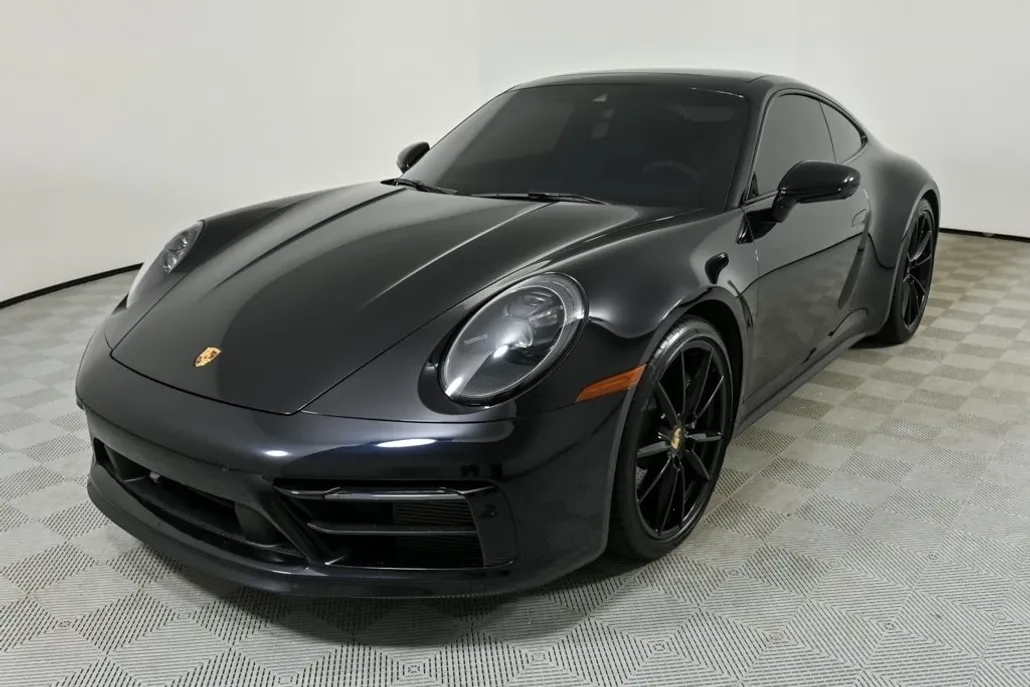 2023 Porsche 911 Coupe photo 1