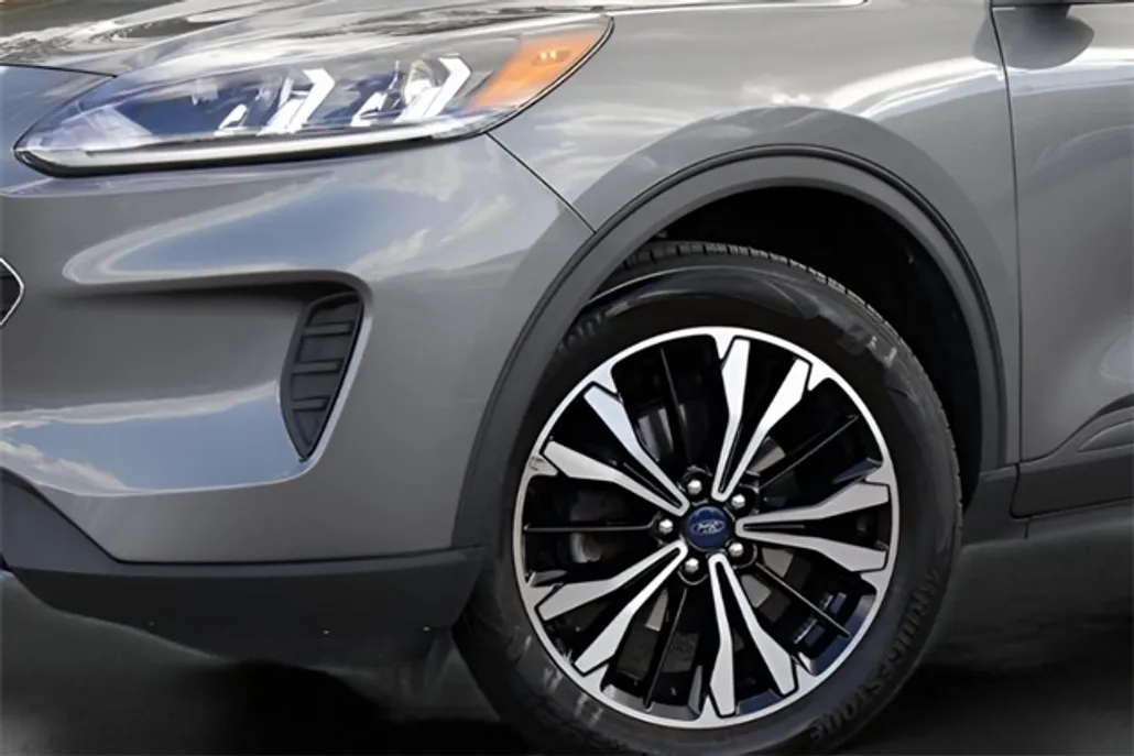 2022 Ford Escape SE photo 1