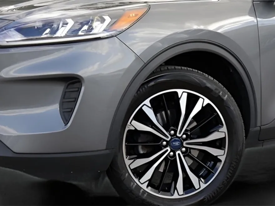 2022 Ford Escape SE photo 1
