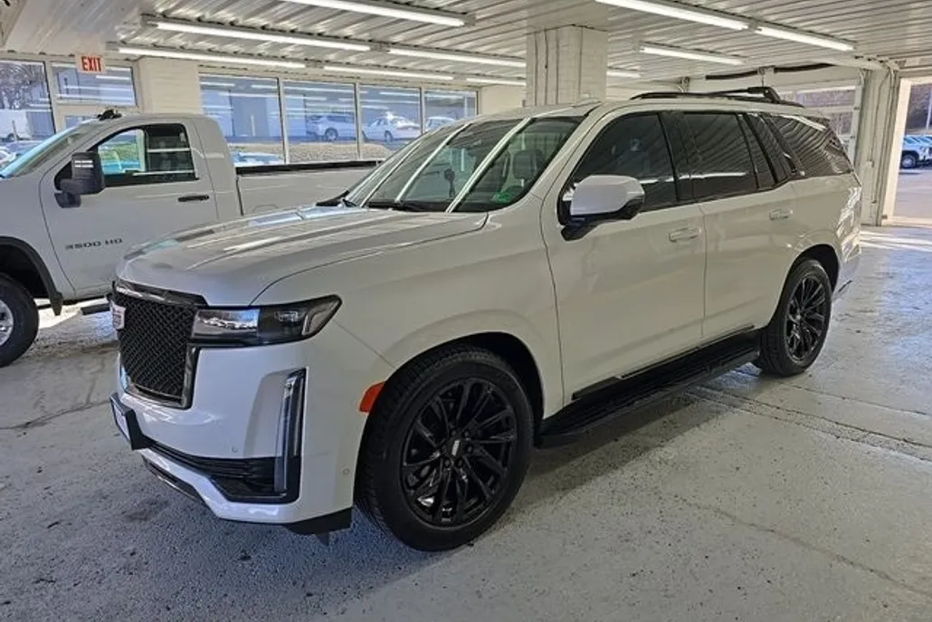 2022 Cadillac Escalade Sport Platinum photo 1