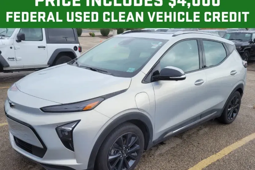2022 Chevrolet Bolt EUV Premier photo 1