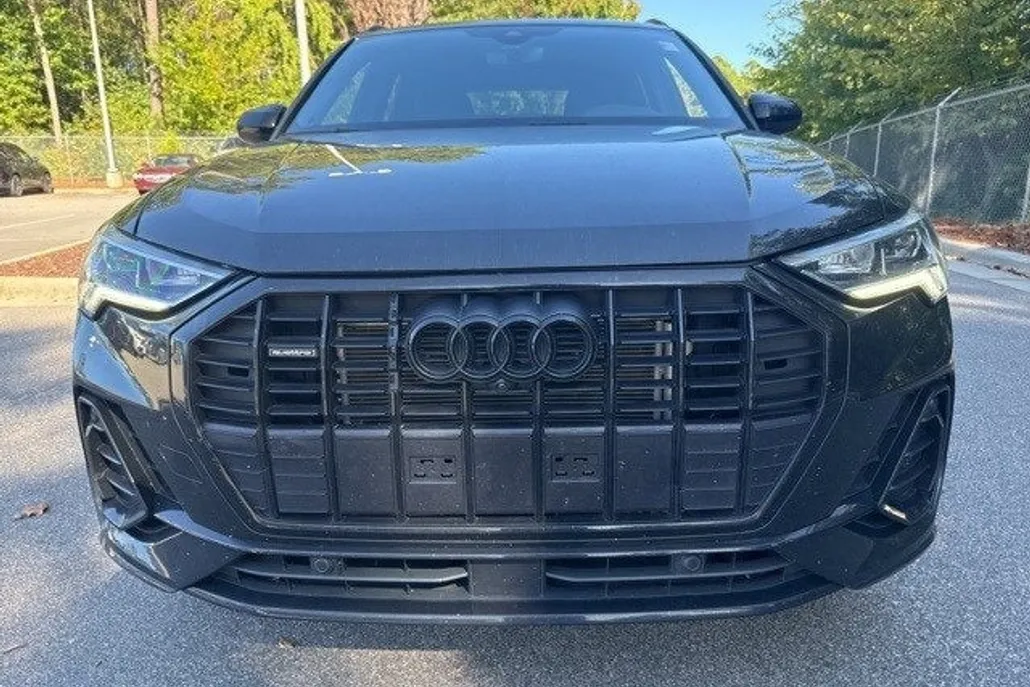 2023 Audi Q3 S line Premium Plus photo 1