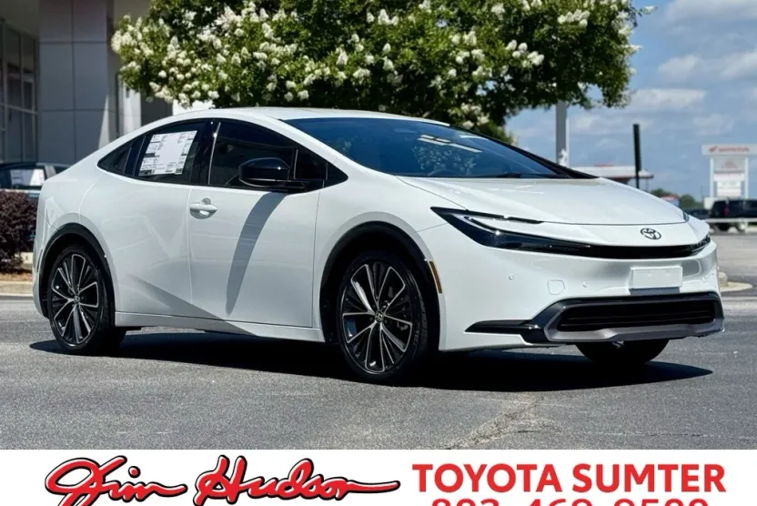 2025 Toyota Prius XLE photo 1