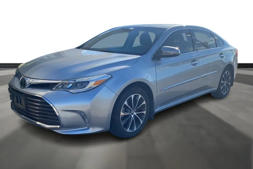 2018 Toyota Avalon XLE photo 1