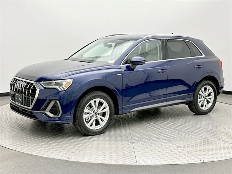 2025 Audi Q3 S line Premium Plus photo 1