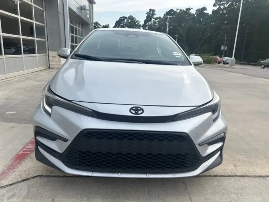 2024 Toyota Corolla SE photo 1