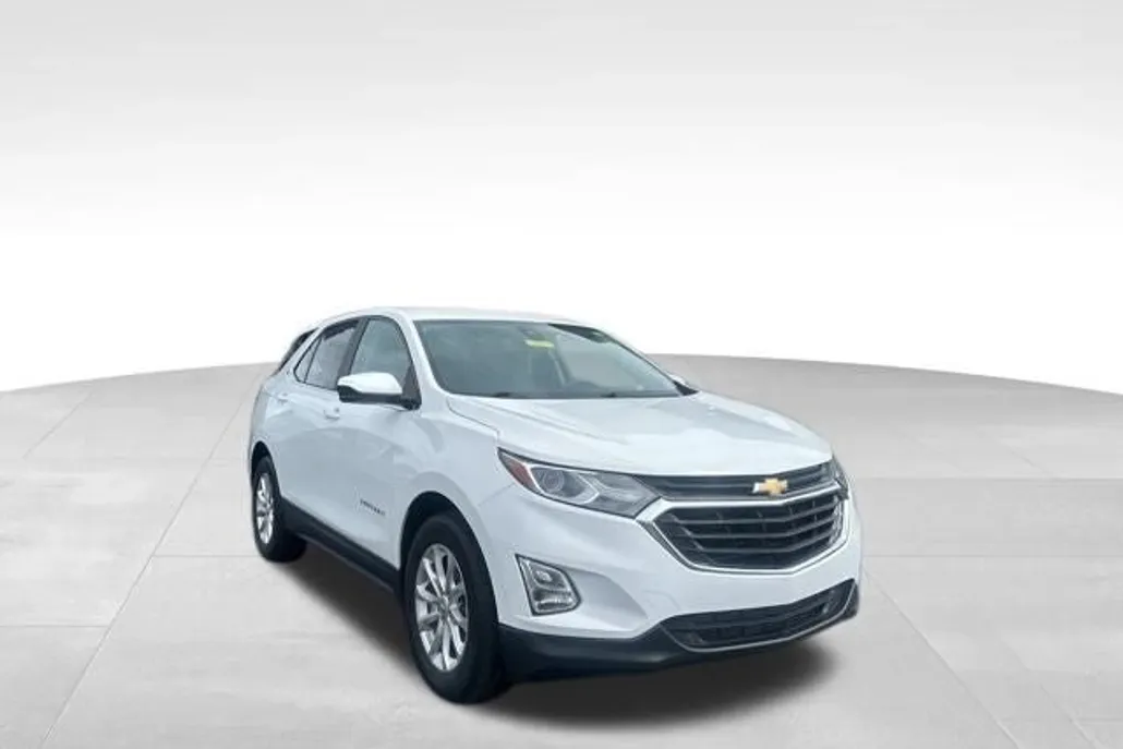 2021 Chevrolet Equinox LT photo 1