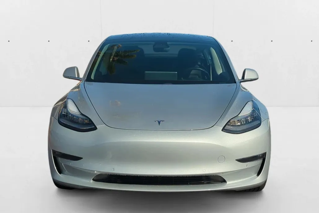 2018 Tesla Model 3 Long Range photo 1