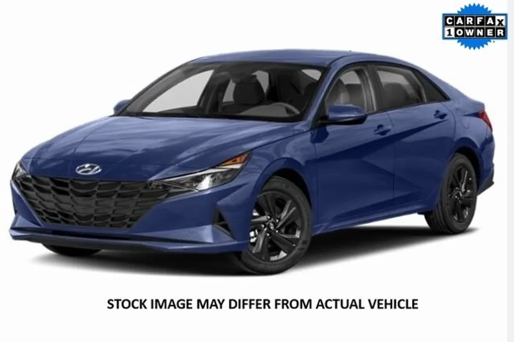 2023 Hyundai Elantra SEL photo 1