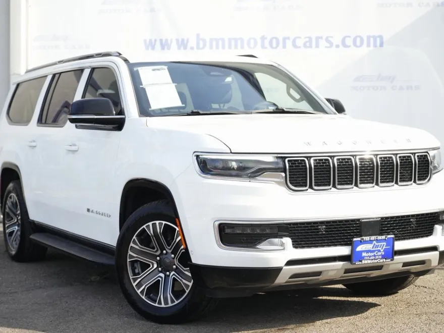 2023 Jeep Wagoneer L Series II photo 1
