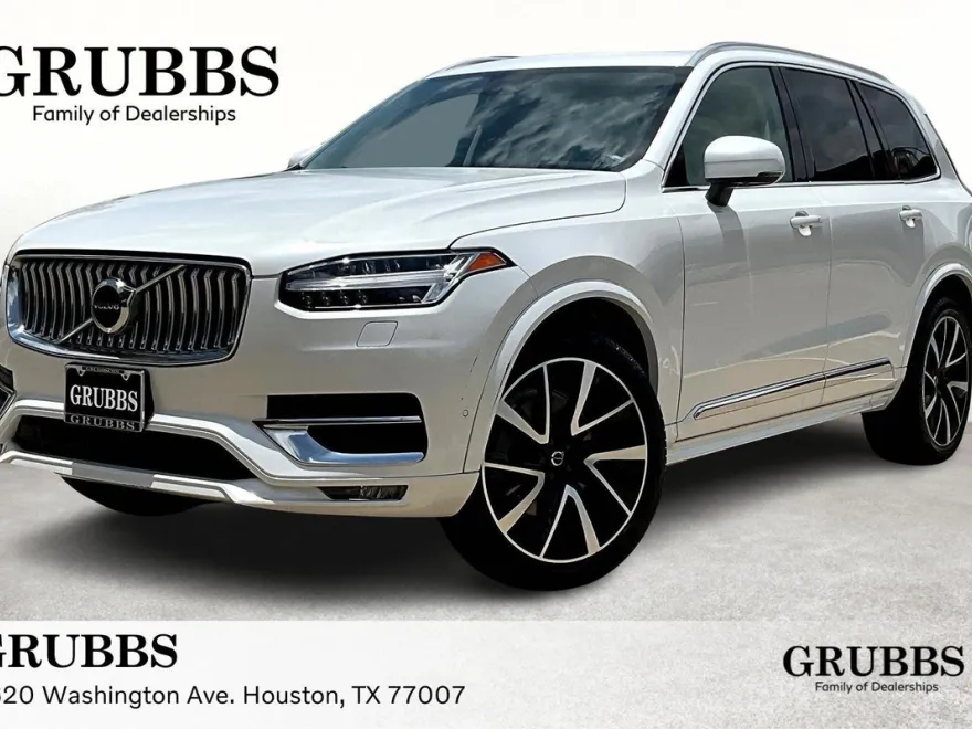 2023 Volvo XC90 Plus photo 1