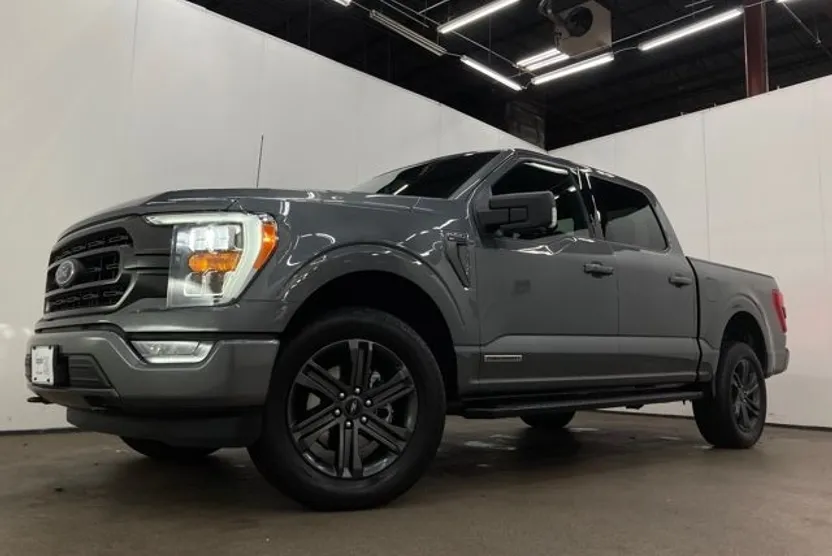 2023 Ford F-150 XLT photo 1