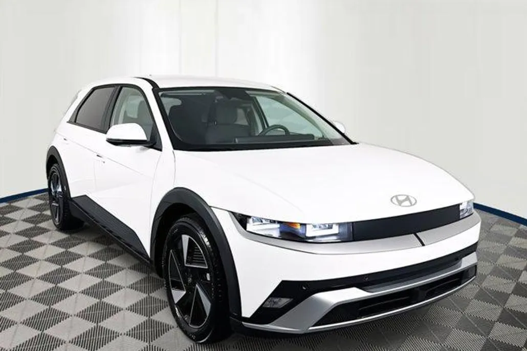 2025 Hyundai Ioniq 5 SE photo 1