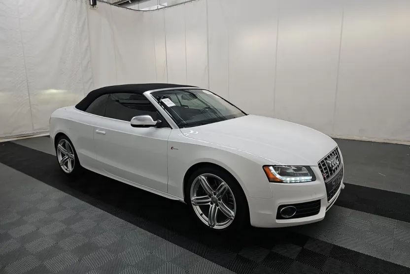 2012 Audi S5 Prestige photo 1