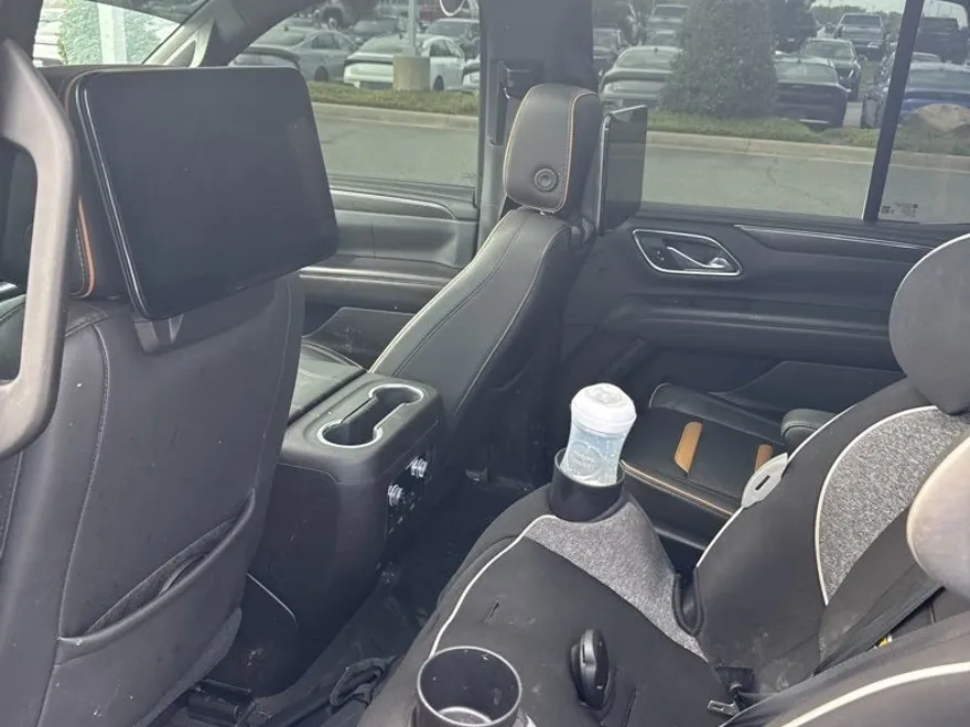2021 Gmc Yukon AT4 photo 1