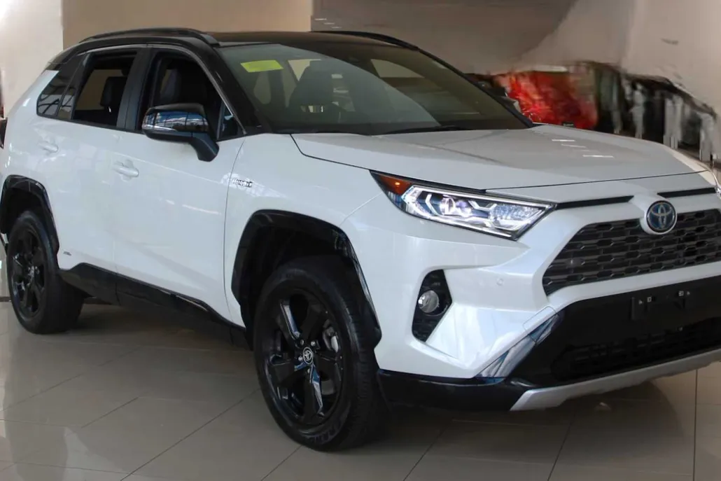 2020 Toyota RAV4 Hybrid XSE photo 1