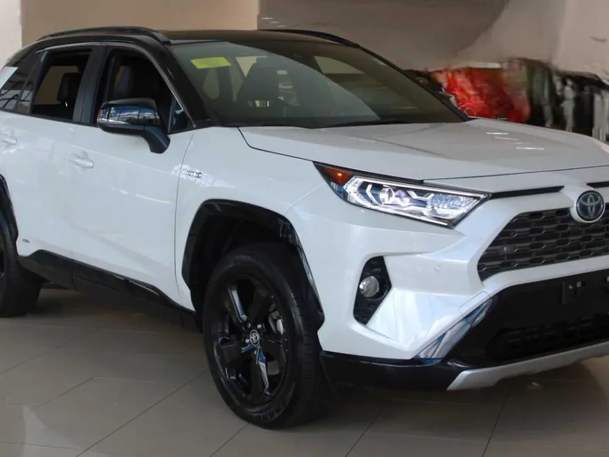 2020 Toyota RAV4 Hybrid XSE photo 1