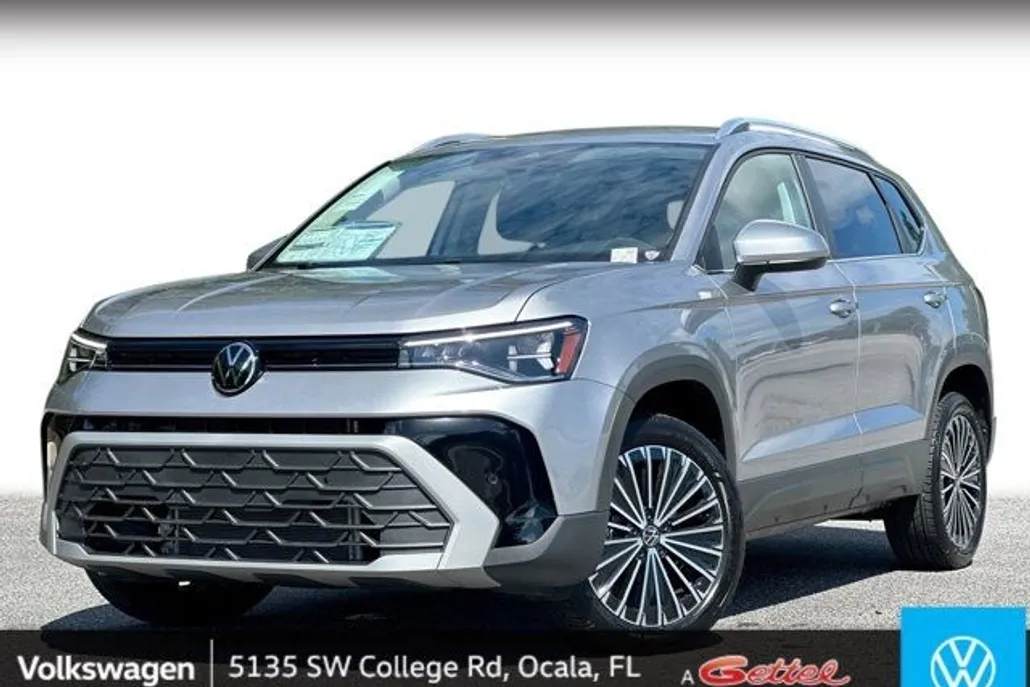 2025 Volkswagen Taos SE photo 1