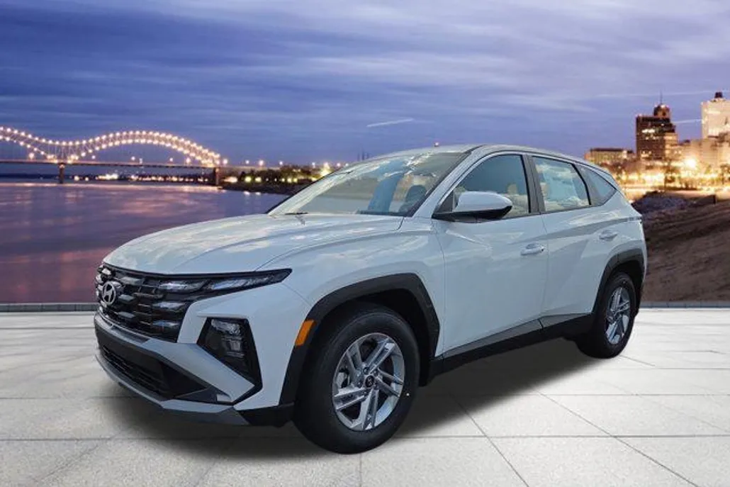 2025 Hyundai Tucson SE photo 1