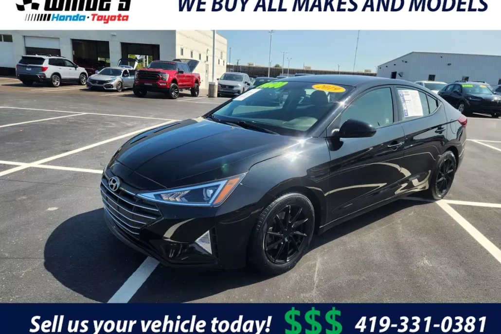 2019 Hyundai Elantra SEL photo 1