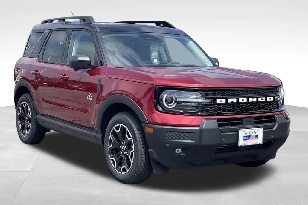 2025 Ford Bronco Sport Outer Banks photo 1
