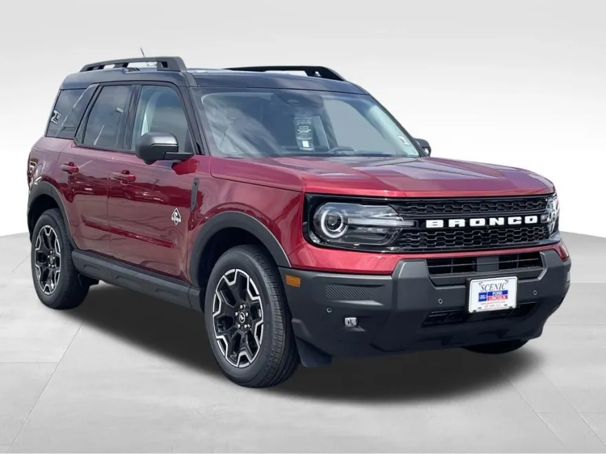 2025 Ford Bronco Sport Outer Banks photo 1