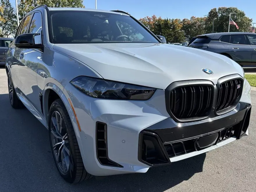 2025 Bmw X5 M60i photo 1