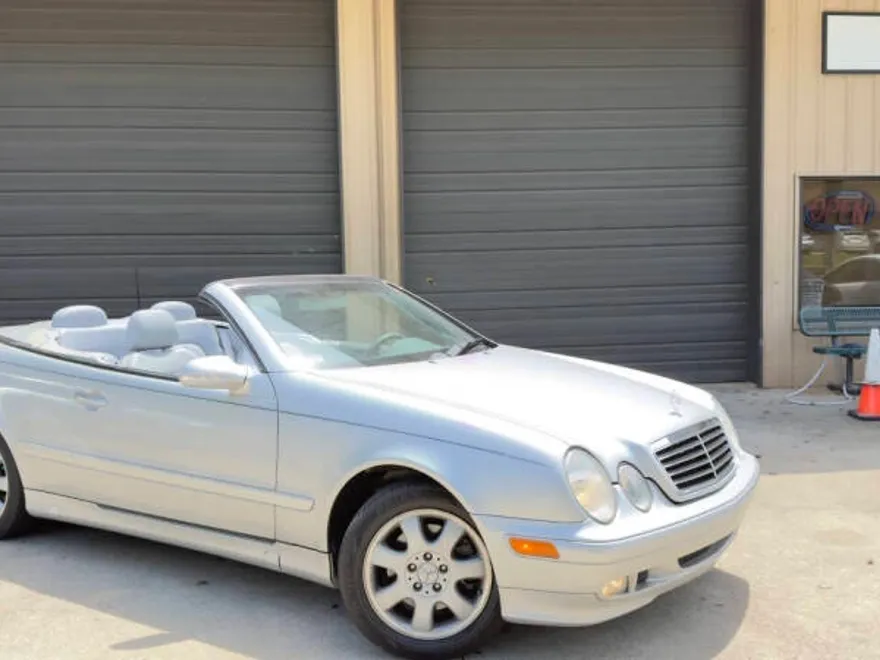 2000 Mercedes Benz CLK 320 photo 1