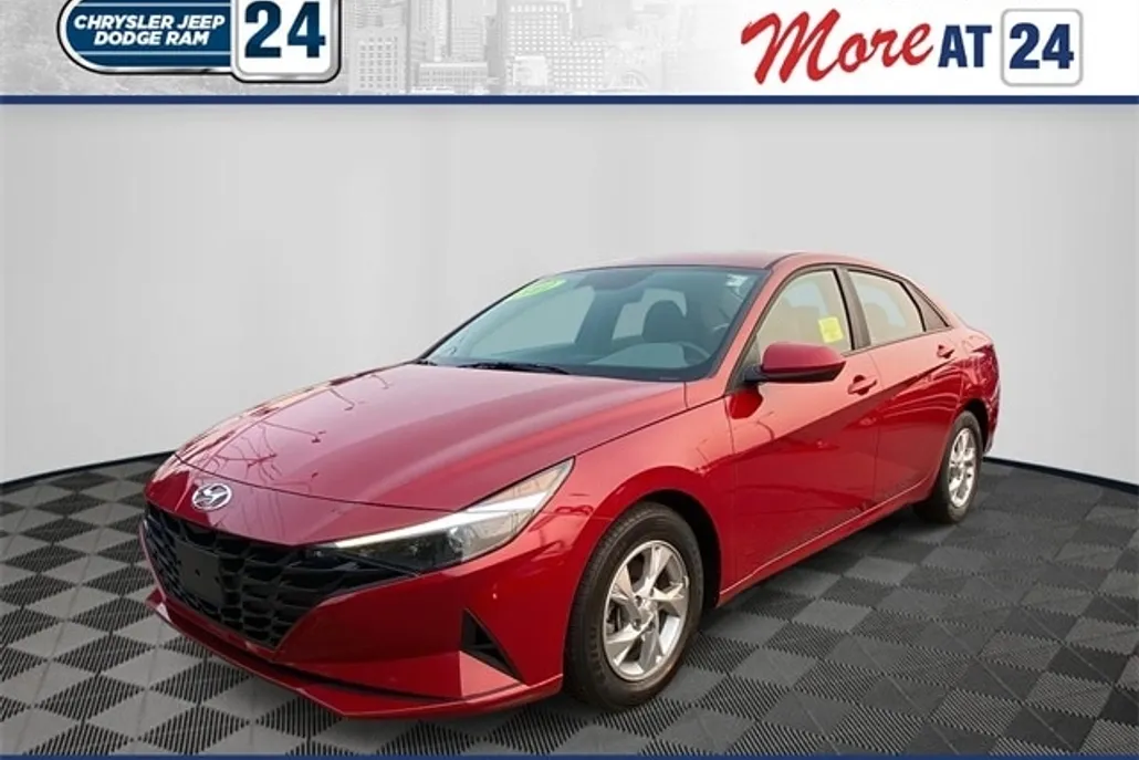 2022 Hyundai Elantra SE photo 1