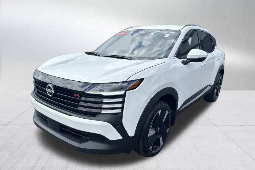 2025 Nissan Kicks SR photo 1