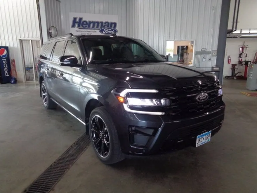 2022 Ford Expedition MAX Limited photo 1