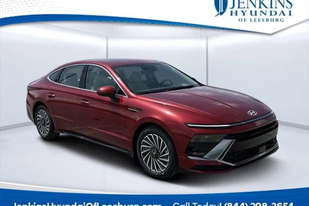 2025 Hyundai Sonata Hybrid SEL photo 1