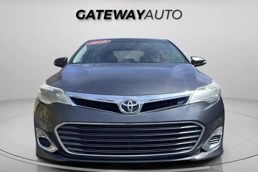 2014 Toyota Avalon XLE photo 1