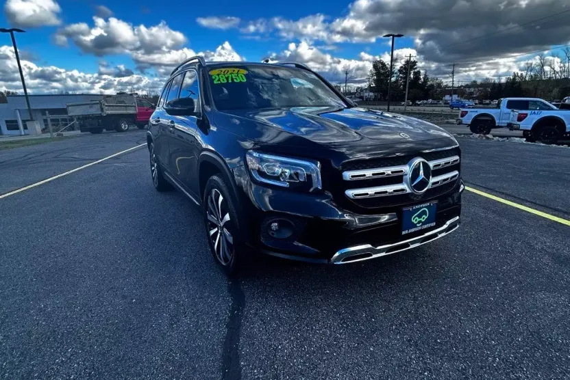 2021 Mercedes Benz GLB 250 4MATIC photo 1
