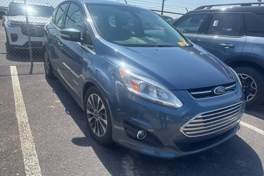 2018 Ford C-Max Hybrid Titanium photo 1