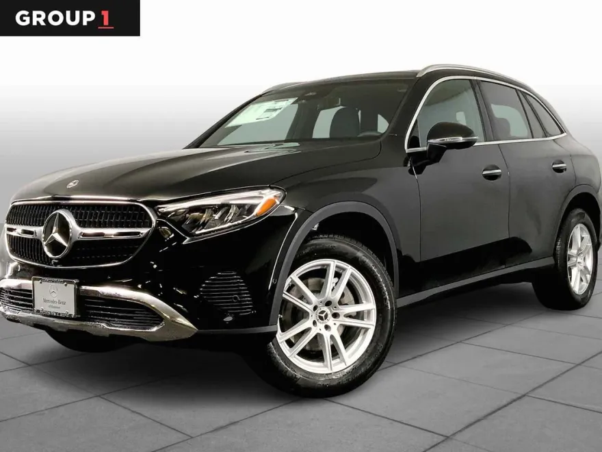 2025 Mercedes Benz GLC 300 4MATIC photo 1