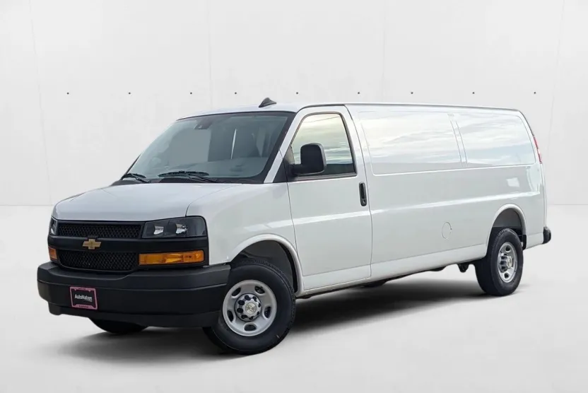 2025 Chevrolet Express Cargo 3500 Base photo 1