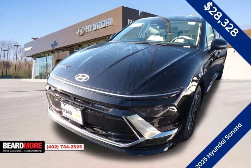 2025 Hyundai Sonata SEL photo 1