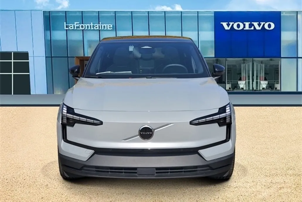 2025 Volvo EX30 Plus photo 1