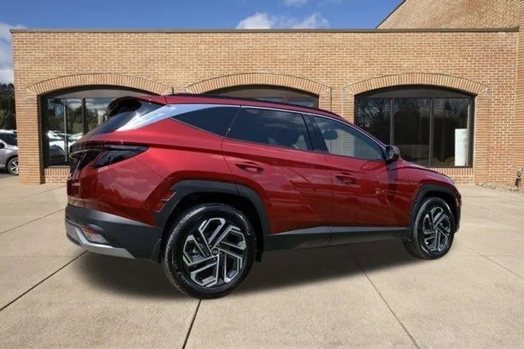 2025 Hyundai Tucson Hybrid Limited photo 1