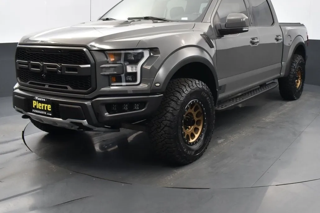 2020 Ford F-150 Raptor photo 1
