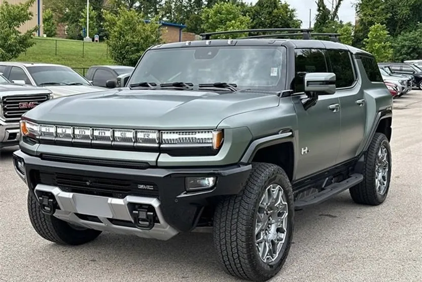 2024 Gmc Hummer EV SUV photo 1
