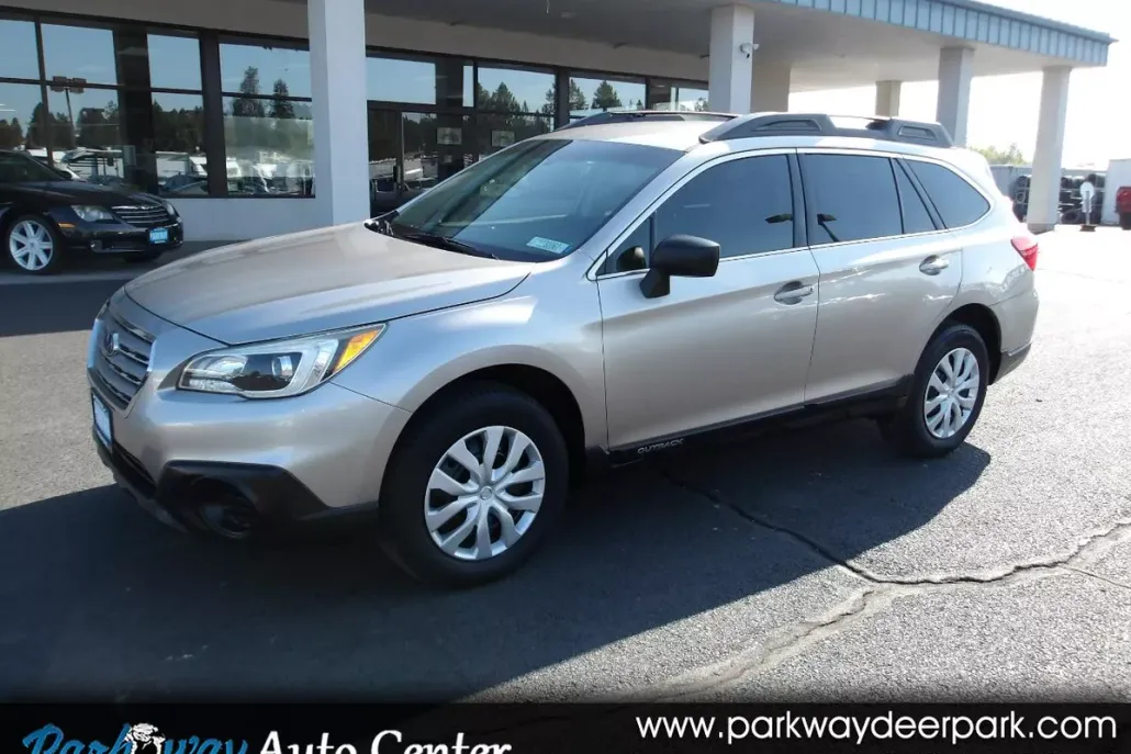 2015 Subaru Outback 2.5i photo 1